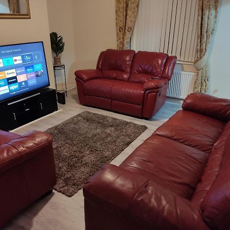 Cheerful 2-Bedroom Home With Off Street Parking Μπλάκπουλ Εξωτερικό φωτογραφία