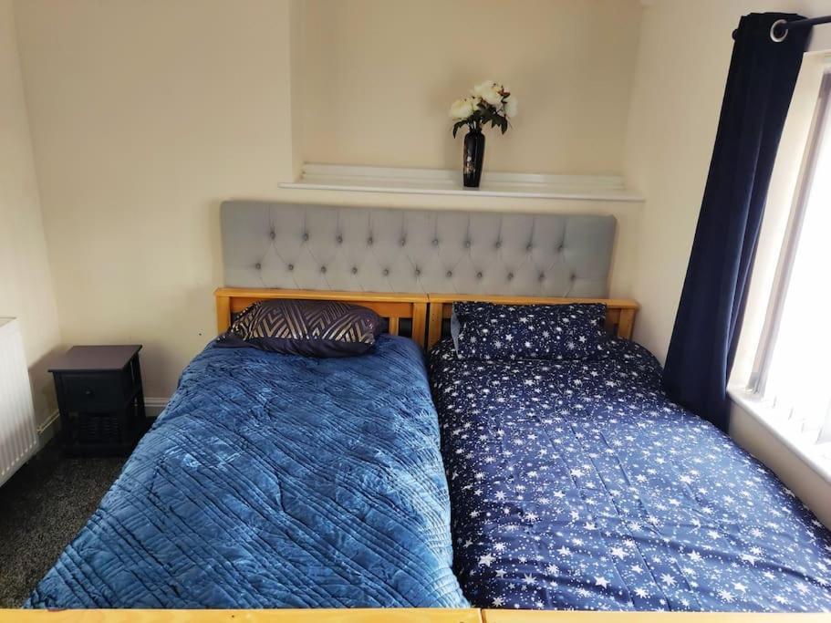 Cheerful 2-Bedroom Home With Off Street Parking Μπλάκπουλ Εξωτερικό φωτογραφία