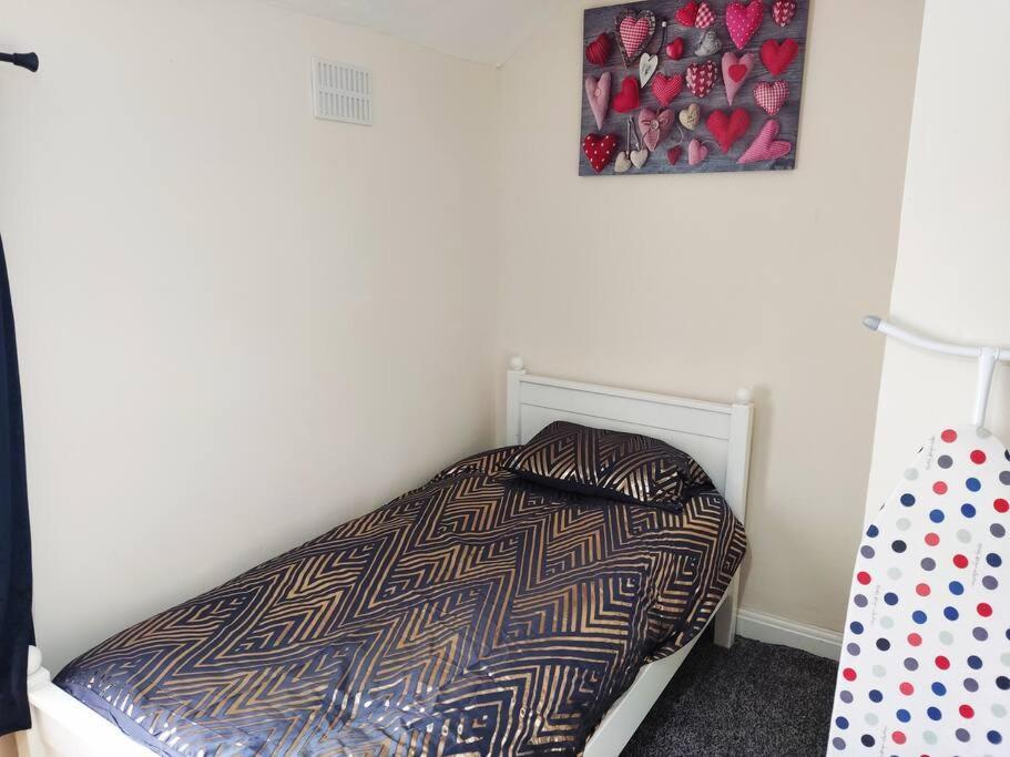 Cheerful 2-Bedroom Home With Off Street Parking Μπλάκπουλ Εξωτερικό φωτογραφία