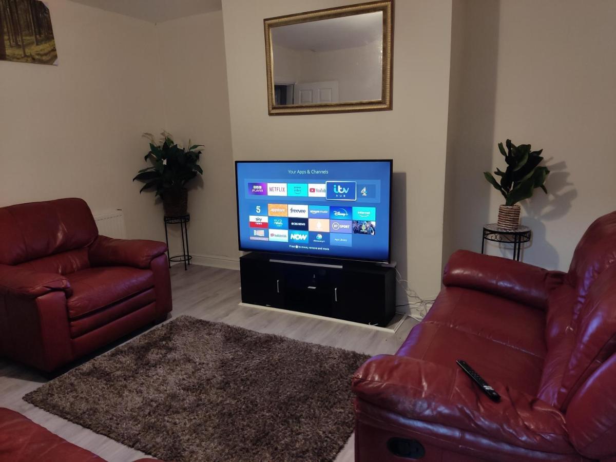 Cheerful 2-Bedroom Home With Off Street Parking Μπλάκπουλ Εξωτερικό φωτογραφία