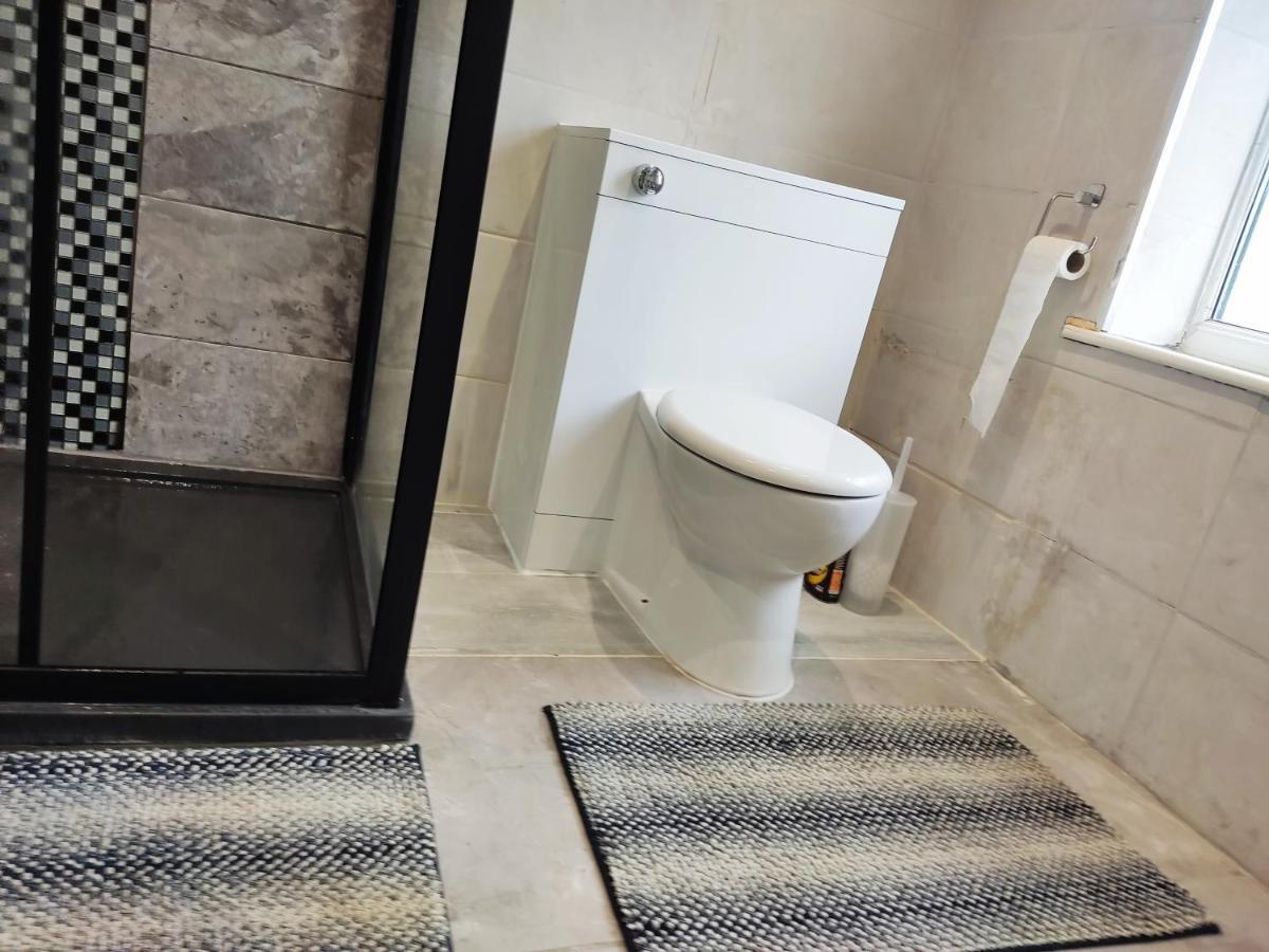 Cheerful 2-Bedroom Home With Off Street Parking Μπλάκπουλ Εξωτερικό φωτογραφία